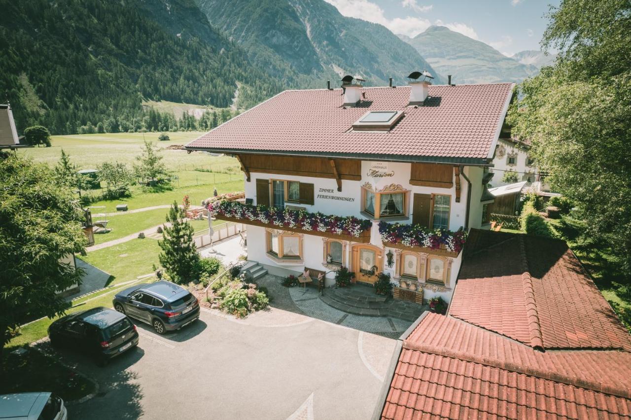 Landhaus Marion Hotel Holzgau Exterior foto